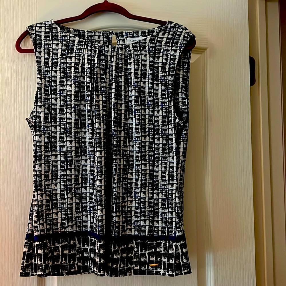 Calvin Klein Shell Size XL